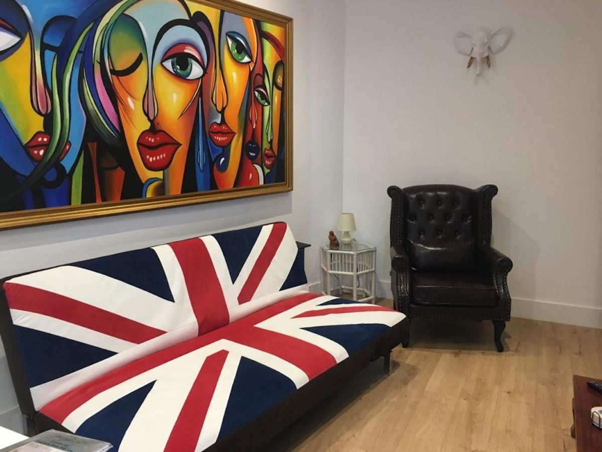 Bagshot Pennyhill Camberley Ascot Luxury 2 Beds 1 Bath Sleeps 4 Pets Ok Permit Parking Apartment ภายนอก รูปภาพ
